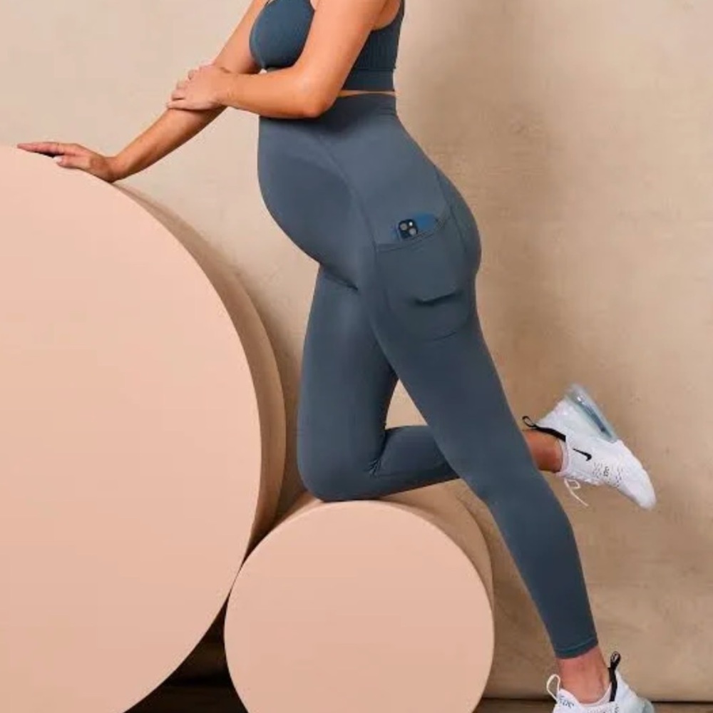 Blanqi Maternity Leggings with pockets